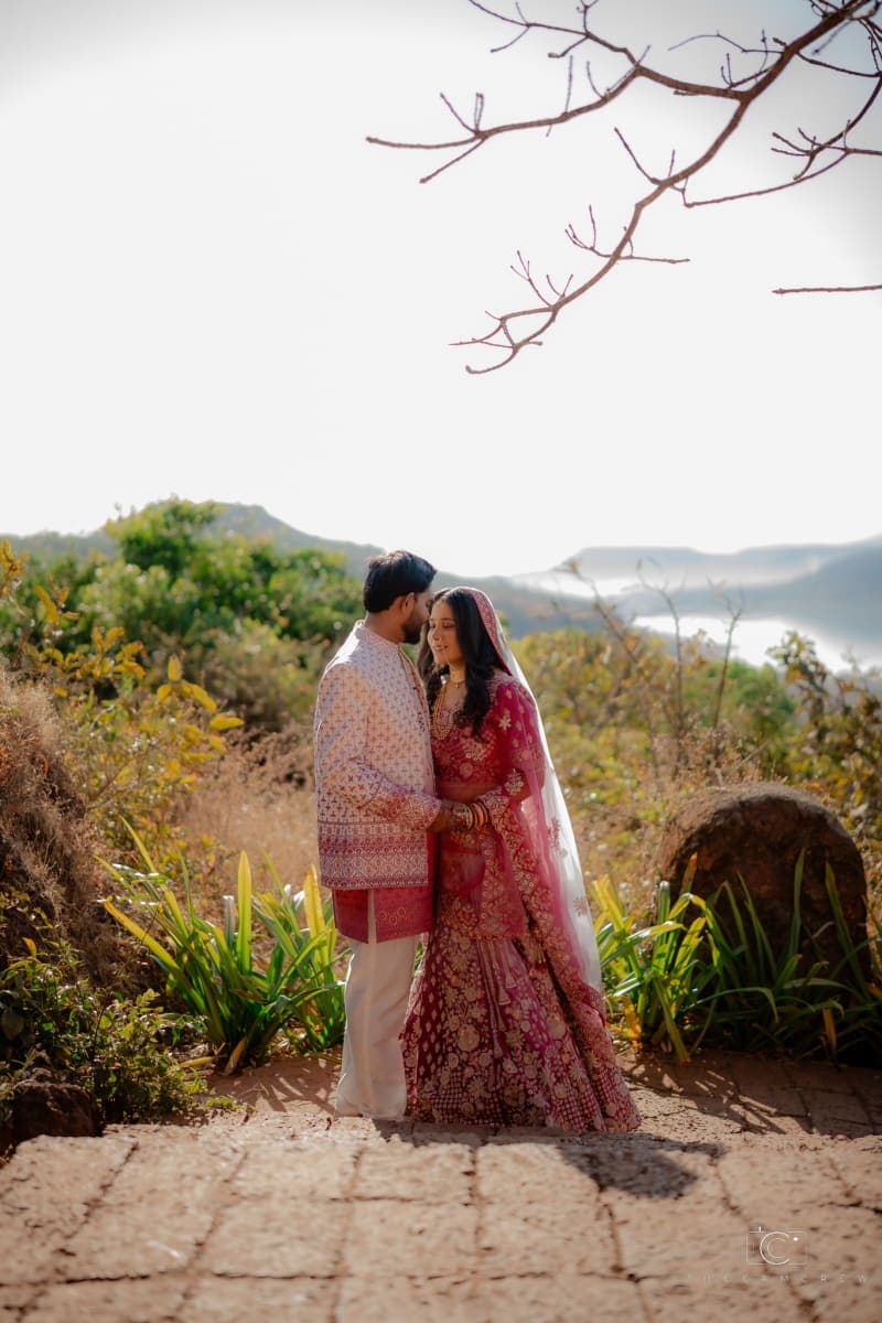 Vaibhav & Aashi photo 6