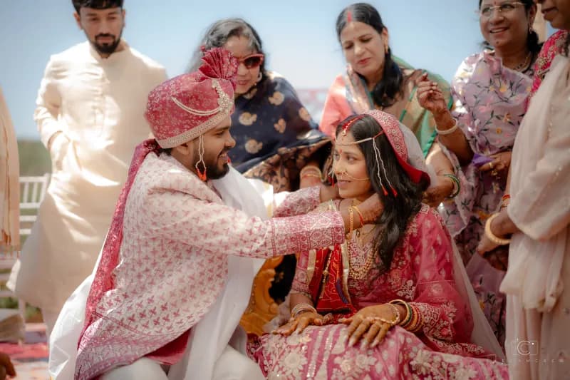 Vaibhav & Aashi photo 2